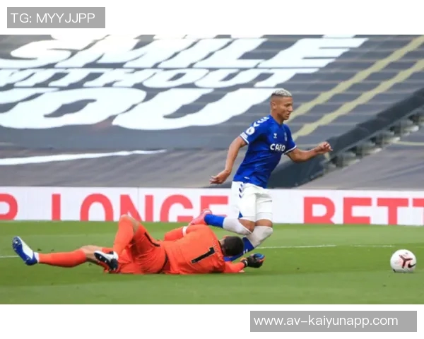 理查利森成为第五位在英超出场250次的巴西球员荣耀时刻